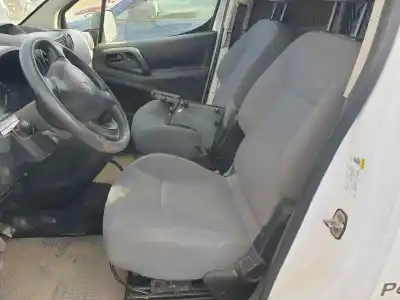 Veicolo di demolizione peugeot partner kasten active dell'anno 2015 alimentato 9h06