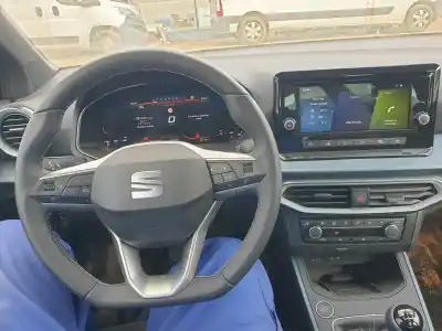 Veículo de Sucata seat arona style do ano 2024 alimentado dusa