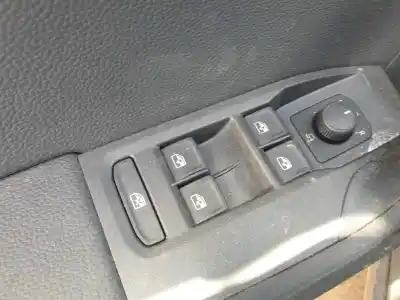 Veículo de Sucata seat arona style do ano 2024 alimentado dusa