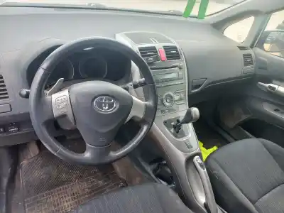 Veículo de Sucata toyota auris active do ano 2008 alimentado 