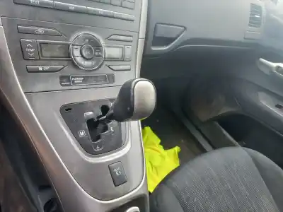 Veículo de Sucata toyota auris active do ano 2008 alimentado 