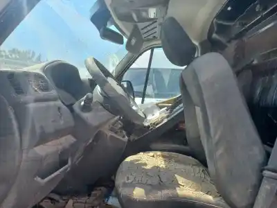 Véhicule à la ferraille renault master iii furgón de l'année 2024 alimenté 