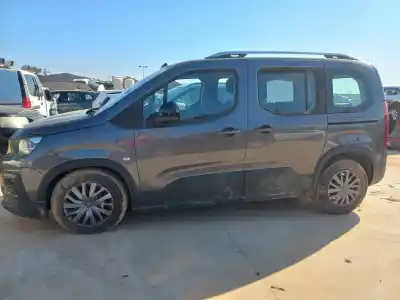 Vehicul casat peugeot rifter active standard al anului 2022 alimentat yh01