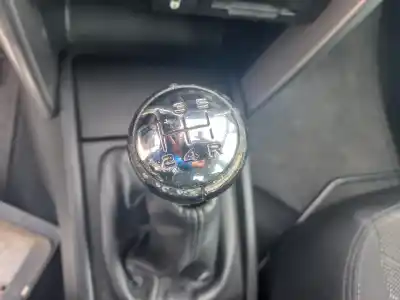 Veículo de Sucata peugeot 207 premium do ano 2008 alimentado 9hx