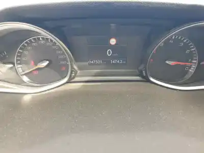 Veículo de Sucata peugeot 308 allure do ano 2019 alimentado 