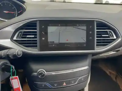 Veículo de Sucata peugeot 308 allure do ano 2019 alimentado 