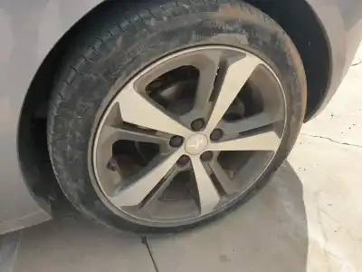 Veículo de Sucata peugeot 308 allure do ano 2019 alimentado 