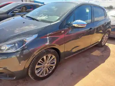 Verschrottungsfahrzeug peugeot 208 active 81 cv / 60 kw des jahres 2016 angetrieben hmz