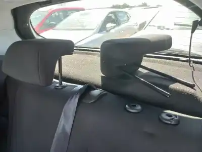 Verschrottungsfahrzeug peugeot 208 active 81 cv / 60 kw des jahres 2016 angetrieben hmz