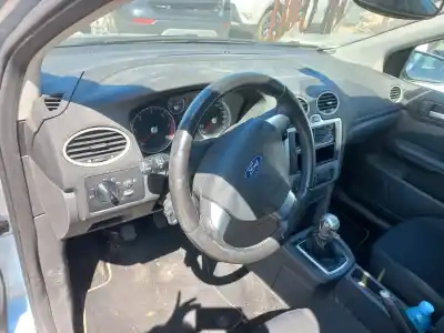 Veicolo di demolizione ford focus berlina (cap) ghia dell'anno 2006 alimentato kkda