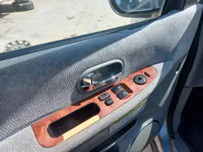 Scrapping Vehicle kia carnival ii 2.9 cdri ex of the year 2004 powered 