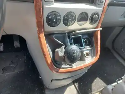 Scrapping Vehicle kia carnival ii 2.9 cdri ex of the year 2004 powered 