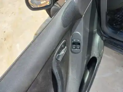 Здавання транспортного засобу seat leon (1m1) signa року 2005 потужний axr