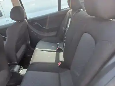 Здавання транспортного засобу seat leon (1m1) signa року 2005 потужний axr