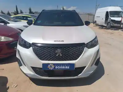 Véhicule à la ferraille PEUGEOT                                            2008 (P2)                                                                                                                                                                                                                                                  ALLURE PURETECH                                                                                                                                                                                                                                            de l'année 2023 alimenté HN05