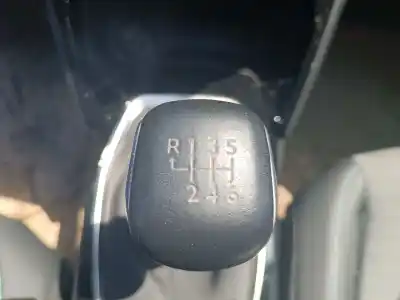 Veicolo di demolizione peugeot 2008 (p2) allure puretech dell'anno 2023 alimentato hn05