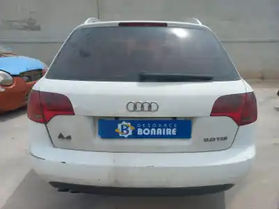Scrapping Vehicle audi a4 avant (8e) confort of the year 2004 powered blb