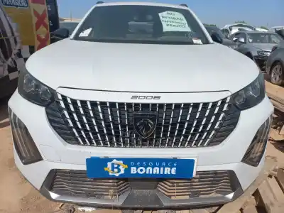 Véhicule à la ferraille PEUGEOT                                            2008 (P2)                                                                                                                                                                                                                                                  ALLURE PURETECH                                                                                                                                                                                                                                            de l'année 2024 alimenté HN05