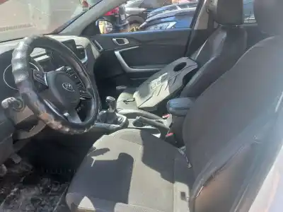 Veículo de Sucata kia ceed concept do ano 2019 alimentado d4fe