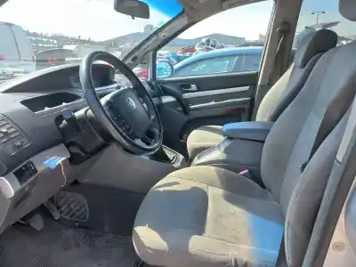 Здавання транспортного засобу ssangyong rodius premium року 2009 потужний d27dt