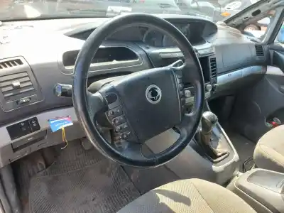 Здавання транспортного засобу ssangyong rodius premium року 2009 потужний d27dt