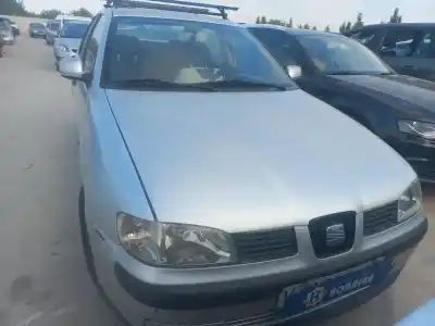 Sloopvoertuig SEAT CORDOBA BERLINA (6K2)  van het jaar 1999 aangedreven AGR