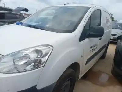 Veicolo di demolizione peugeot partner kasten active dell'anno 2015 alimentato 9h06