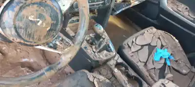 Veículo de Sucata kia ceed drive do ano 2024 alimentado 