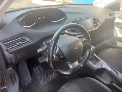 Здавання транспортного засобу peugeot 308 sw active року 2015 потужний bh01
