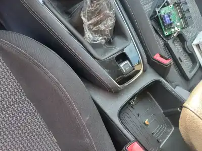 Veículo de Sucata opel grandland x selective do ano 2019 alimentado yh01