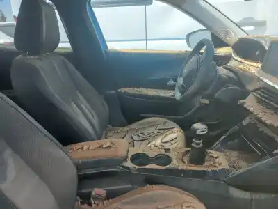 Veicolo di demolizione peugeot 2008 (p2) active dell'anno 2023 alimentato 