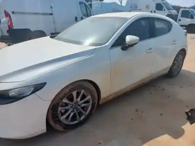 Veículo de Sucata mazda 3 sedán (bp_) 2.0 skyactiv-g m hybrid do ano 2020 alimentado pexn