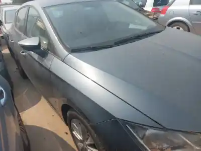 Здавання транспортного засобу seat leon (5f1) style року 2014 потужний 