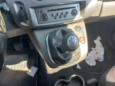 Scrapping Vehicle renault scenic ii authentique of the year 2006 powered 