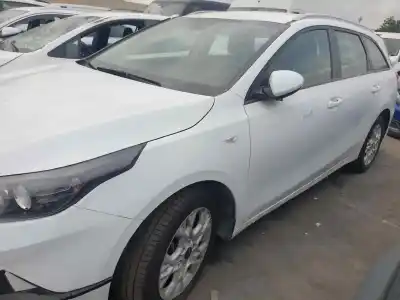 Veículo de Sucata kia ceed sportswagon hybrid do ano 2020 alimentado d4fe