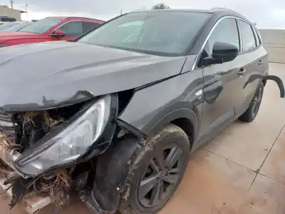 Veicolo di demolizione opel grandland x selective dell'anno 2019 alimentato 