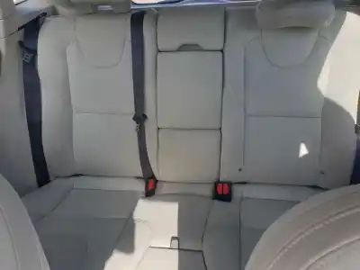 Veicolo di demolizione volvo v40 momentum dell'anno 2013 alimentato d4162t