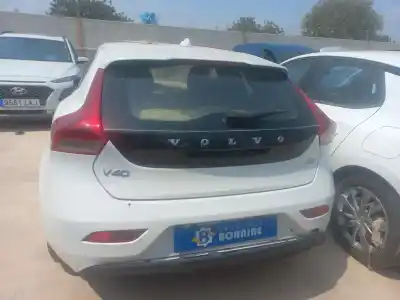 Veicolo di demolizione volvo v40 momentum dell'anno 2013 alimentato 