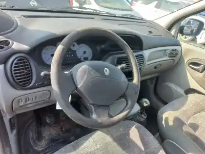 Veicolo di demolizione renault scenic rx4 (ja0) dynamique dell'anno 2003 alimentato f9q k7
