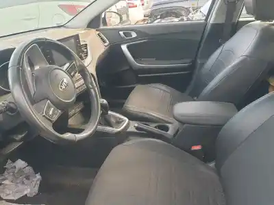 Veículo de Sucata kia ceed sportswagon eco dynamics do ano 2021 alimentado d4fe