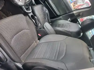 Veículo de Sucata kia ceed sportswagon eco dynamics do ano 2023 alimentado 