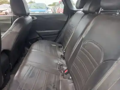 Veículo de Sucata kia ceed sportswagon eco dynamics do ano 2023 alimentado 