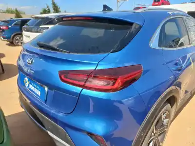 Veículo de Sucata kia xceed drive do ano 2020 alimentado d4fe