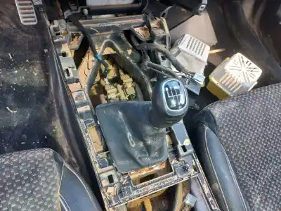 Veículo de Sucata kia xceed drive do ano 2020 alimentado d4fe