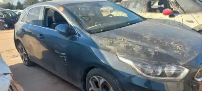 Veículo de Sucata kia ceed drive do ano 2020 alimentado 