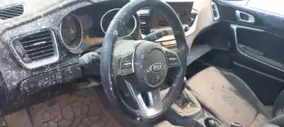 Veículo de Sucata kia ceed drive do ano 2020 alimentado 