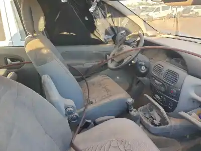 Vehicul casat renault scenic rx4 (ja0) dynamique al anului 2003 alimentat 