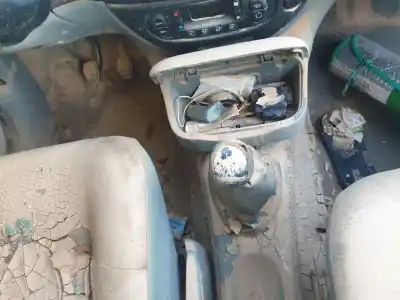 Vehicul casat renault scenic rx4 (ja0) dynamique al anului 2003 alimentat 