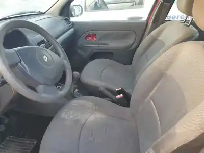 Veículo de Sucata renault clio ii (bb_, cb_) 1.2 16v (bb05, bb0w, bb11, bb27, bb2t, bb2u, bb2v, cb05,... do ano 2006 alimentado d4f 706,d4f 712,d4f 714,d4f 722,d4f 728