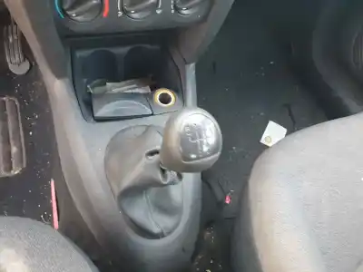 Veículo de Sucata renault clio ii (bb_, cb_) 1.2 16v (bb05, bb0w, bb11, bb27, bb2t, bb2u, bb2v, cb05,... do ano 2006 alimentado d4f 706,d4f 712,d4f 714,d4f 722,d4f 728